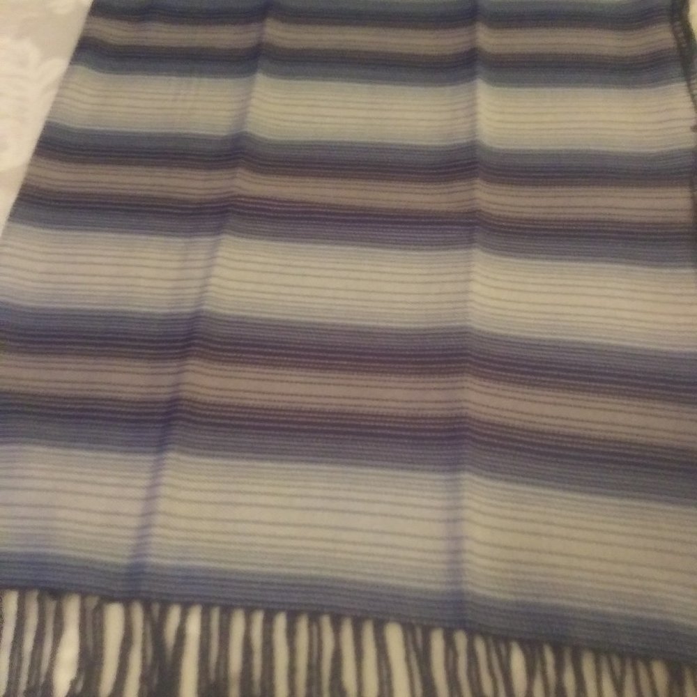 Lush Decor Bamboo Throw Blanket - Super Soft NEW